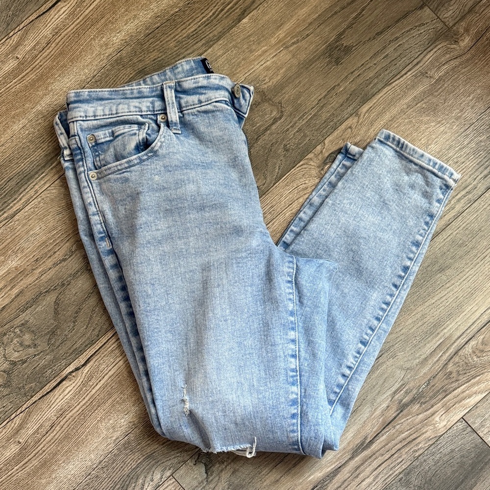 GAP Light Blue Ripped Skinny Jeans - Picture 5 of 9